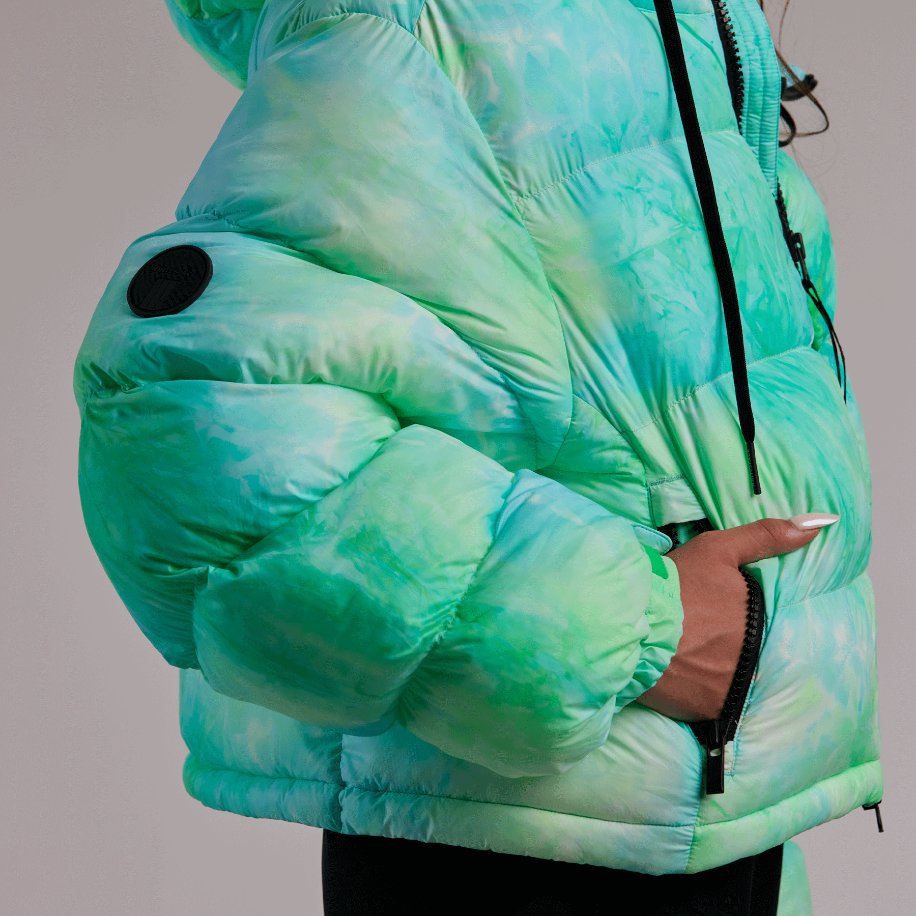 Cropped Puffer Jacket – Whitespace